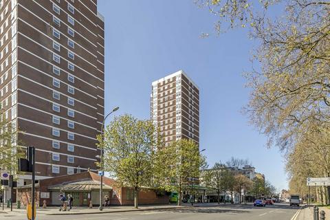 1 bedroom flat to rent, Shepherds Bush Green, London W12