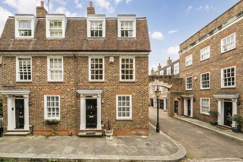 undefined, The Butts, Brentford TW8