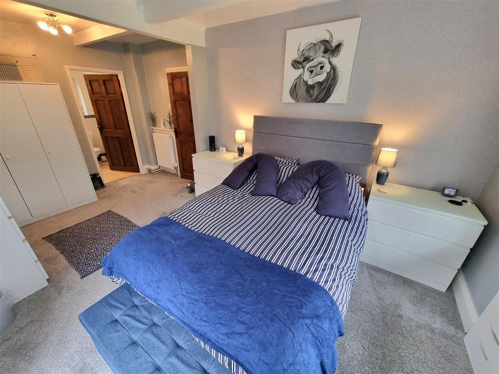 Bed 1.1.jpg