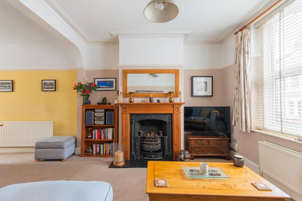 1 O9 RSG - Living Room B.jpg