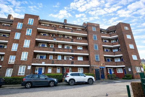 2 bedroom apartment to rent, Retreat Place, Hackney, E9