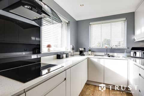 undefined, Long Lane, Earlsheaton, WF12