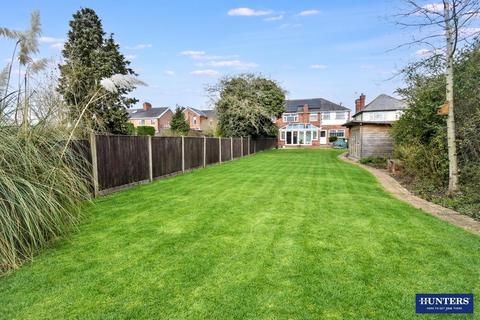 5 bedroom semi-detached house for sale, Little Glen Road, Glen Parva, Leicester