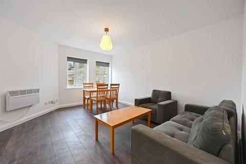 1 bedroom flat to rent, Byron Mews, London NW3
