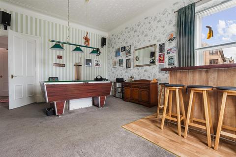 4 bedroom flat for sale, Eldon Street, Greenock