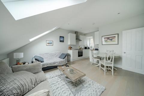 1 bedroom flat for sale, Ravenstone Street, Balham, London, SW12