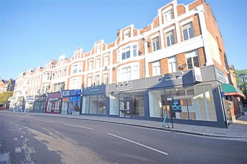 1 bedroom apartment to rent, Garfield Road, Twickenham