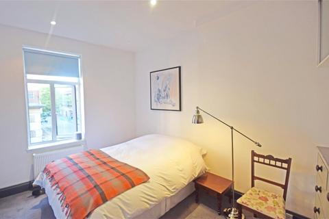 1 bedroom apartment to rent, Garfield Road, Twickenham