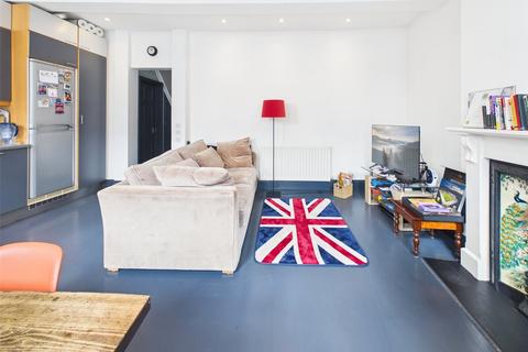 1 bedroom apartment to rent, Garfield Road, Twickenham