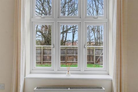 3 bedroom end of terrace house for sale, Tasburgh Close