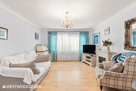 undefined, Cozens Road, Ware SG12