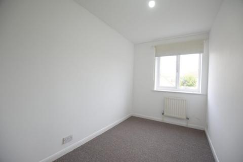 3 bedroom semi-detached house to rent, Langdale Close, Dagenham, RM8
