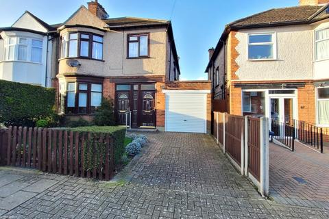 3 bedroom maisonette to rent, Nibthwaite Road, Harrow, HA1