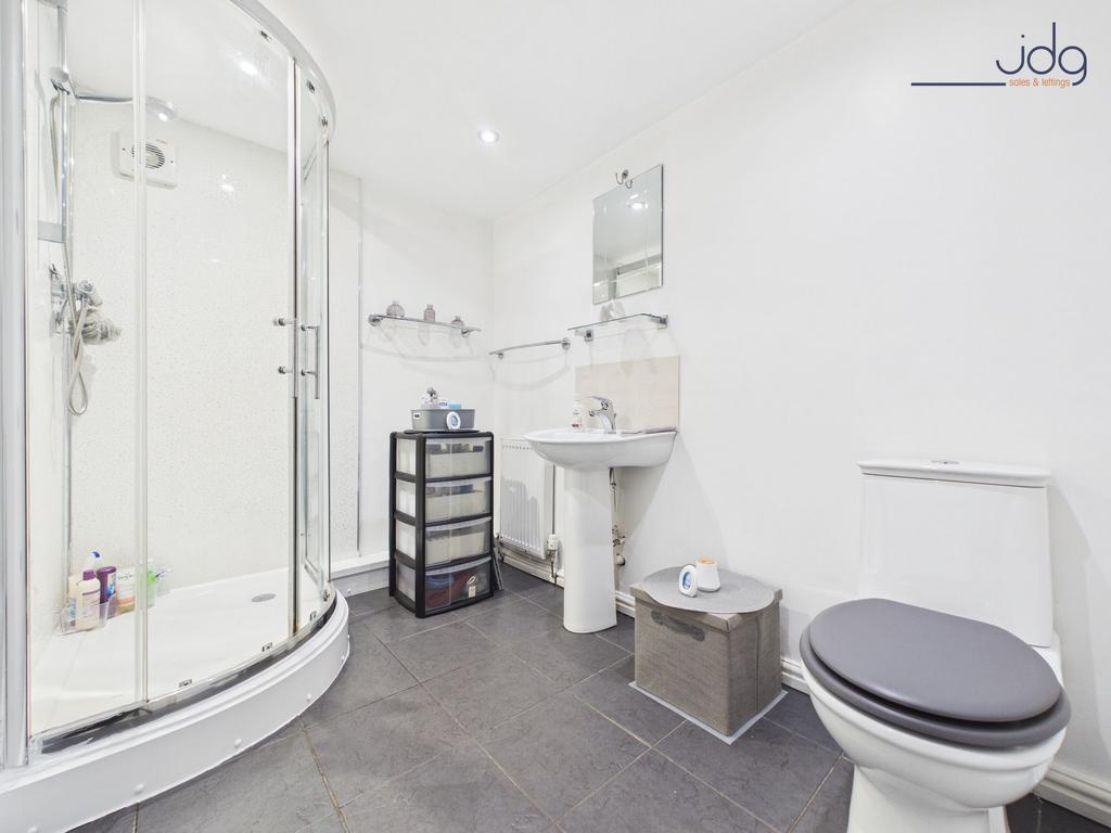 Self Contained Flat - Bathroom