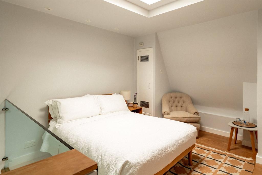 Mews Bedroom