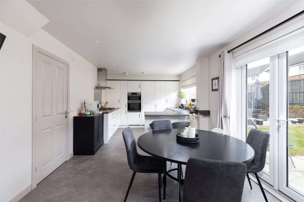 Kitchen/Dining