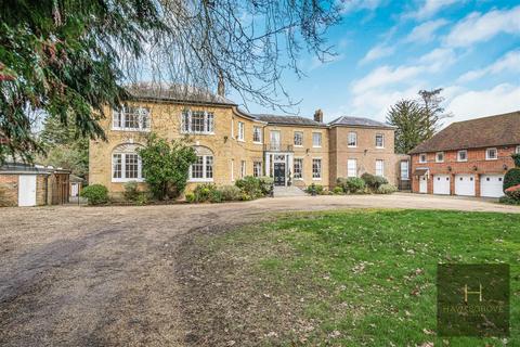 9 bedroom detached house to rent, Hadley Green Road, Barnet