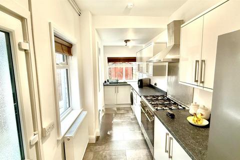 2 bedroom terraced house for sale, Holly Road, Birmingham B30