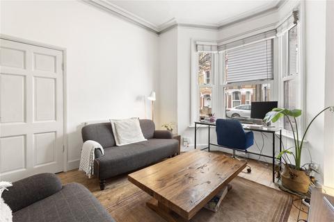 1 bedroom apartment for sale, St. Luke's Avenue, London, SW4