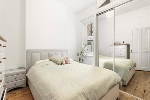 1 bedroom apartment for sale, St. Luke's Avenue, London, SW4