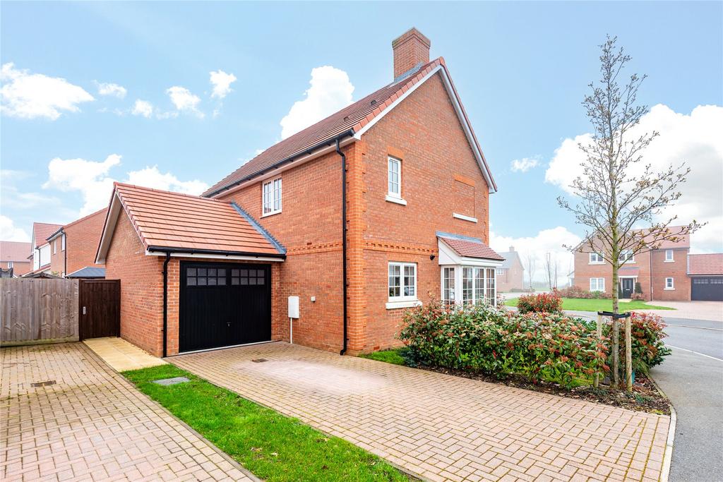 Garage/Driveway