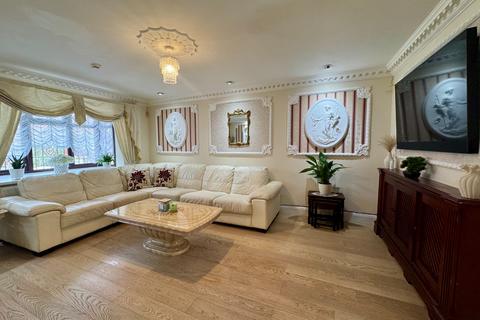 3 bedroom terraced house for sale, Merganser Gardens, West Thamesmead, London, SE28 0DH