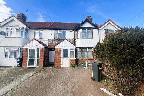 4 bedroom terraced house to rent, Ash Grove, HOUNSLOW TW5