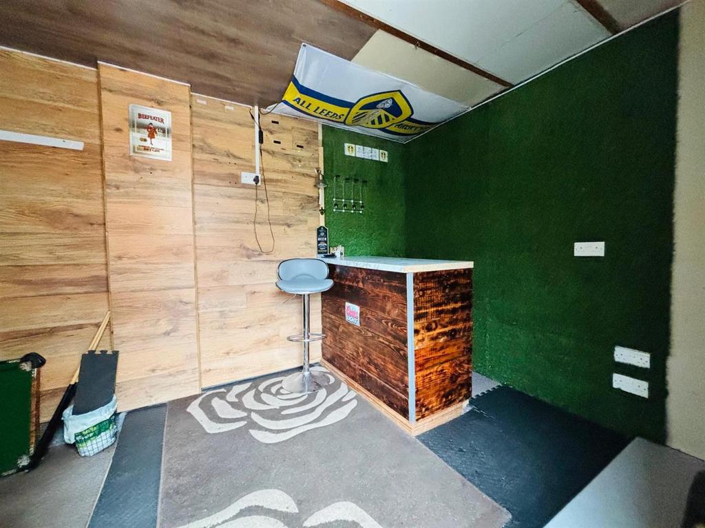 Conversion / Off Street Parking / Single Garage: