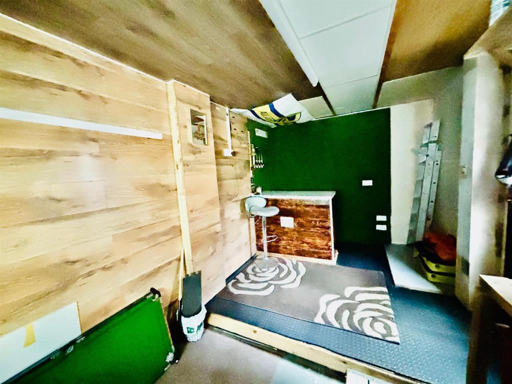 Conversion / Off Street Parking / Single Garage: