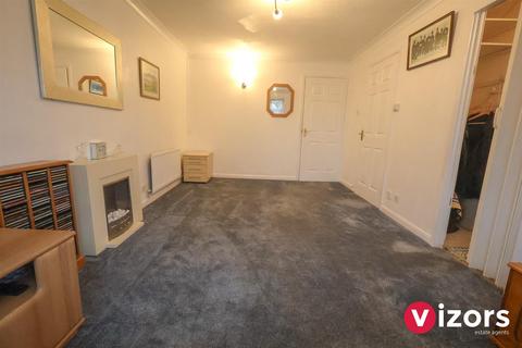 1 bedroom semi-detached bungalow for sale, Meriden Close, Winyates Green, Redditch