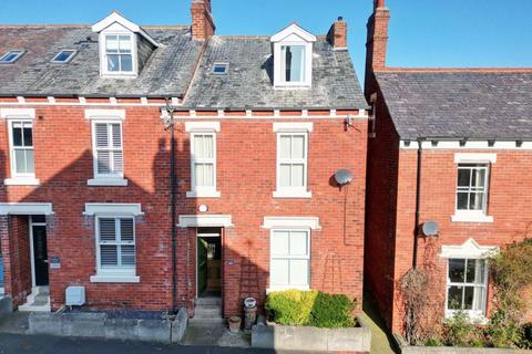 undefined, 17 Well Close Terrace, Whitby