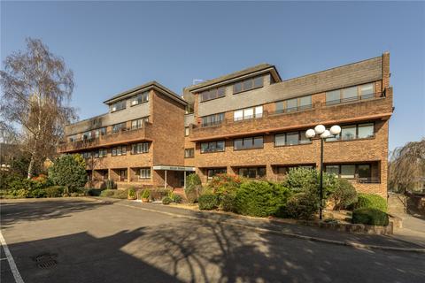 undefined, Ferry Road, Teddington, TW11