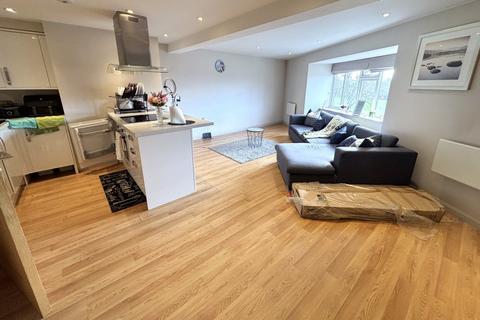 undefined, Weybridge, Surrey, KT13
