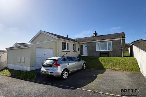 Hazel Grove, Llanstadwell, Milford Haven, Pembrokeshire. SA73 1EW