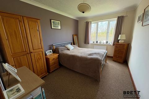 3 bedroom detached house for sale, Hazel Grove, Llanstadwell, Milford Haven, Pembrokeshire. SA73 1EW