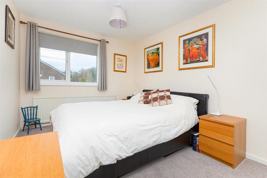 Bedroom 1.jpg