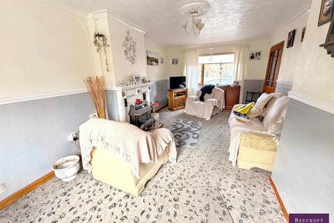 3 bedroom semi-detached house for sale, Woodhead Drive, Blacker Hill, Barnsley
