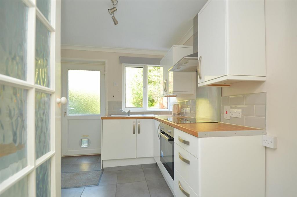 Kitchen3.jpg