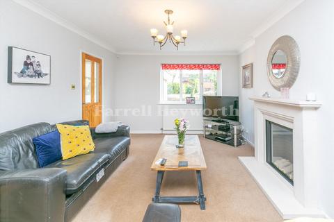 undefined, Daisyfields, Preston PR4