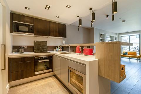 1 bedroom flat for sale, Young Street, London