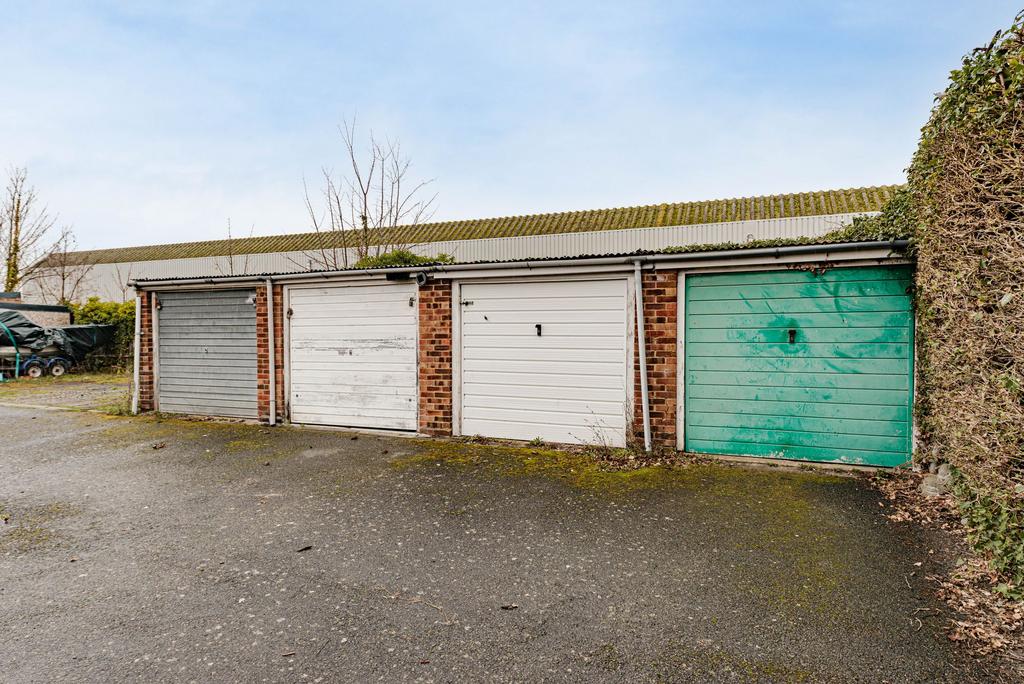 Garage (1)