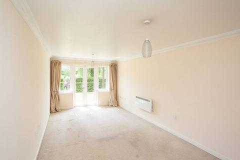 2 bedroom flat to rent, Rushmere Court, HP3, Hemel Hempstead, HP3