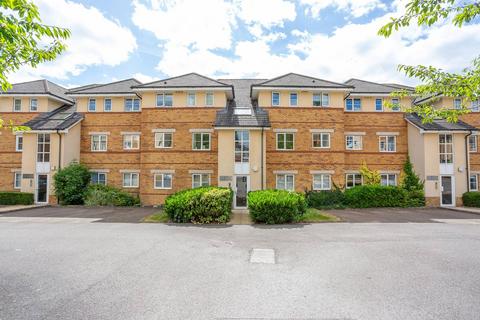 2 bedroom flat to rent, Rushmere Court, HP3, Hemel Hempstead, HP3
