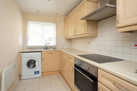 2 bedroom flat to rent, Rushmere Court, HP3, Hemel Hempstead, HP3