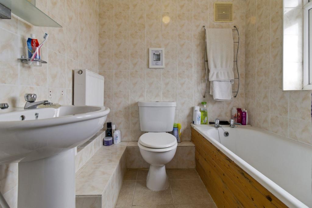 En Suite Bathroom