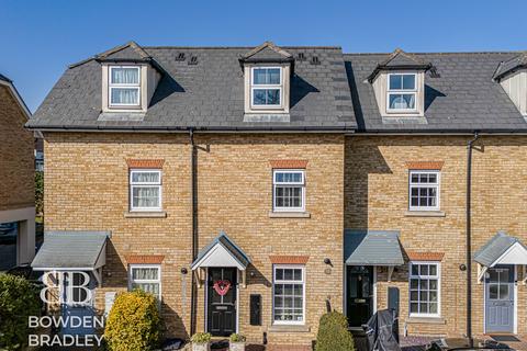 undefined, Regent Mews, Benrek Close, IG6