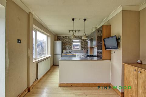 undefined, Queens Court, Mansfield NG19