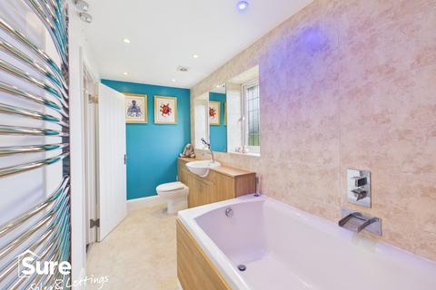 4 bedroom detached house for sale, Crossfell Road, Hemel Hempstead, Hertfordshire, HP3