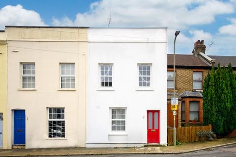 2 bedroom terraced house to rent, FREDERICKS PLACE, NORTH FINCHLEY, N12