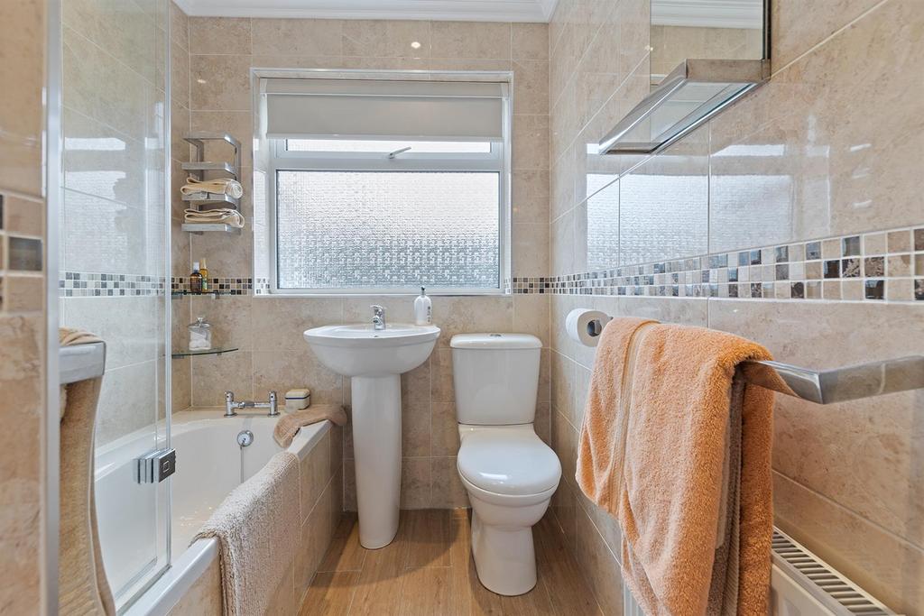 Bramleys Estate Agents - Poplar Avenue - Thongsbri